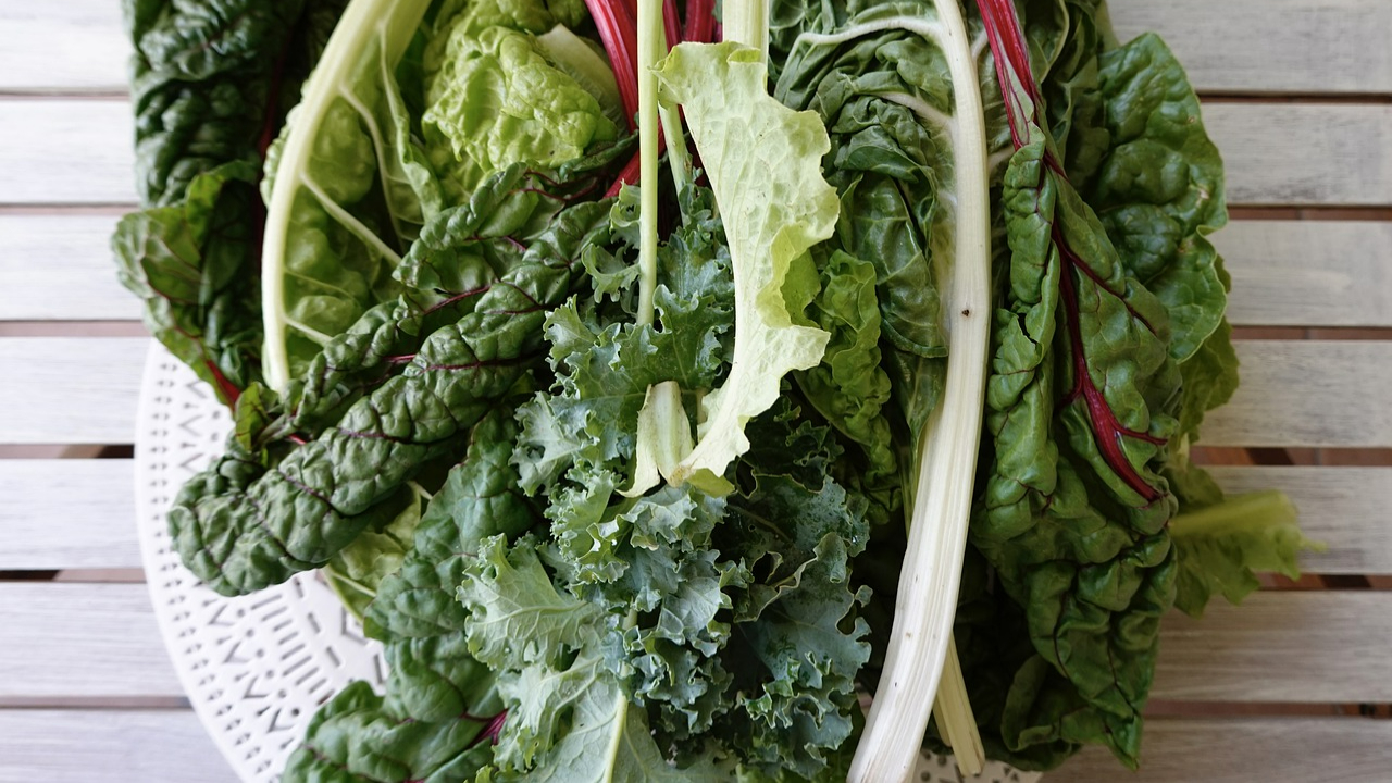 ఆకు కూరలతో మనకు తెలియని ఎన్నో విటమిన్లు పోషకాలు..